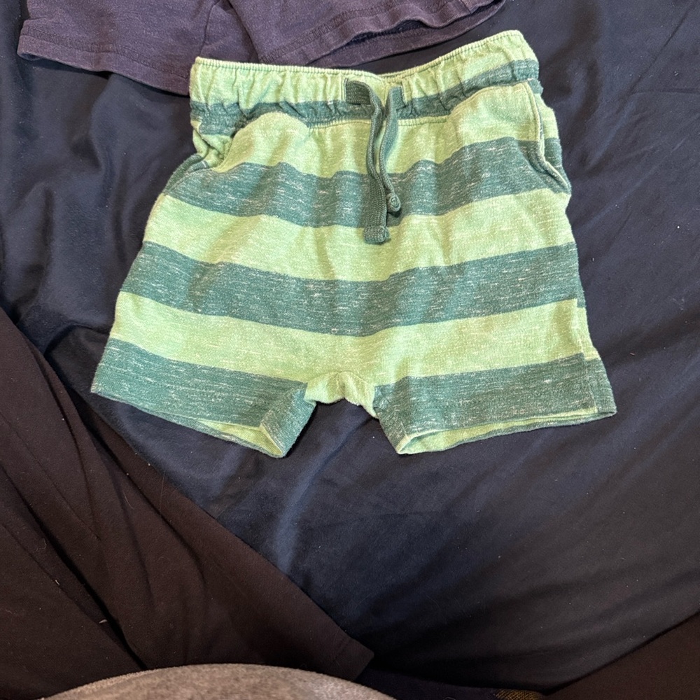 Bundle of 6 Toddler Shorts – Size 2T | Playwear Summer Lot - Picture 4 of 16